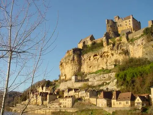 Beynac village from the river